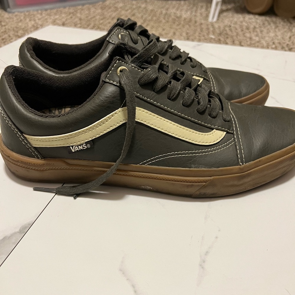 Men’s Vans size 11